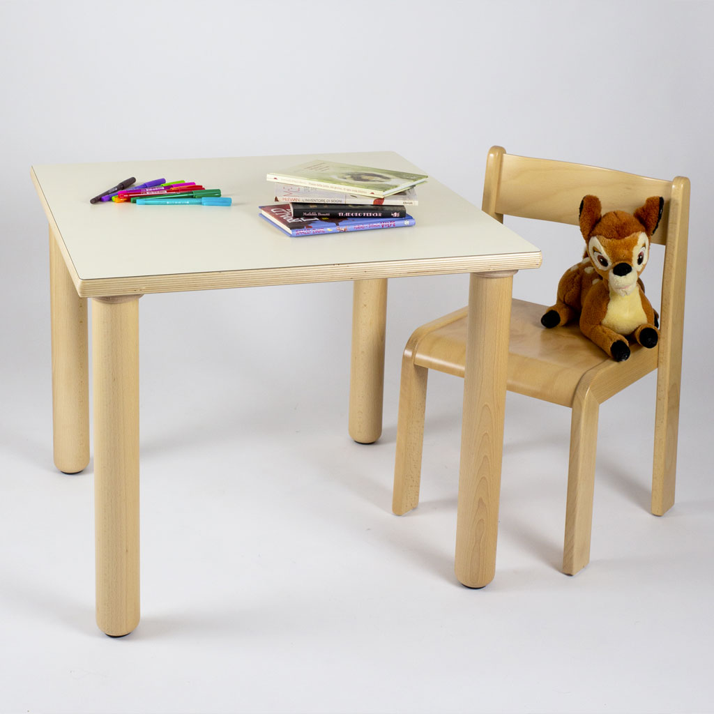 Tavolo Per Bambini Piccoli